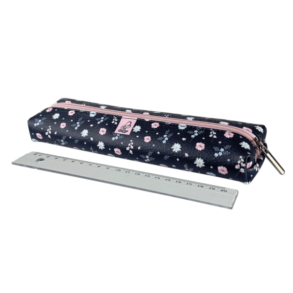 Etui saszetka piórnik z ekoskóry jamnik stokrotki na granacie 5903641204484