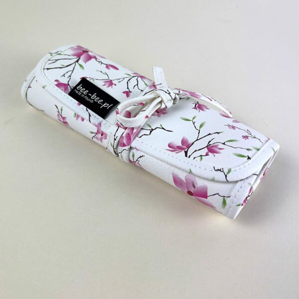 Etui saszetka piórnik zwijany zawijany magnolie pink 5903641209151