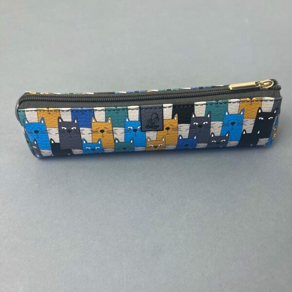 Etui saszetka piórnik trójkątny kotecki 5903641209748-1