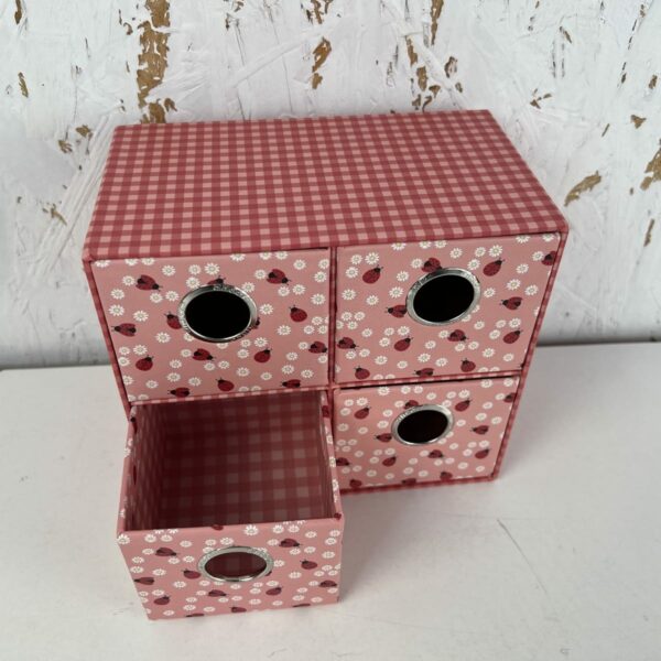 Pudełko na biurko z 4 szufladkami lady bug biedronki 5604730105285-1