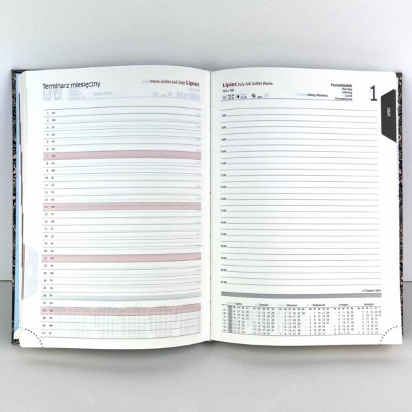 Kalendarz 2024 książkowy A5 dzienny sobota i niedziela osobno okładka soft touch papier chamois LISBOA TURKUS